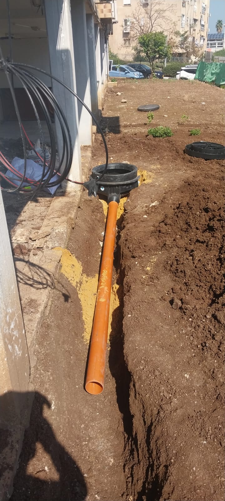 החלפת קו ביוב ראשי אסבסט לקו פלסטיק + שוחות